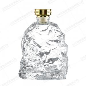 China Custom Size Accepted Crystal Whiskey Brandy Decanter with Gold Glass Bottle Cap supplier
