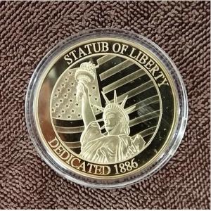 Gold and silver Souvenir coin statue of liberty tourism souvenir