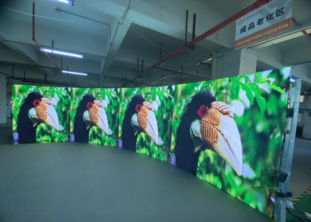 China High Brightness Fixed Led Display with Mtbf 5000 Hours White Balance Brightness ≥7500cd/m2 and Backside Service wholesale