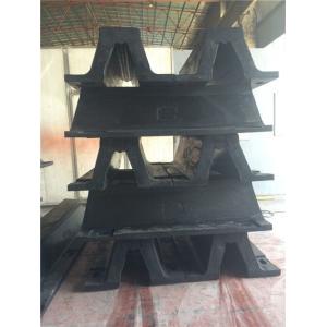 China Arch Type Rubber Fender with UHMW-PE Face Pads for Ship and Port Bumper supplier