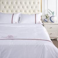 China Adult Satin White Linens Hotel Bedding Sets With Line on sale