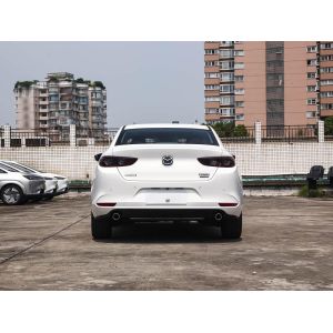 新型 マツダ3 アクセラ 1.5L マニュアル 智美バージョン