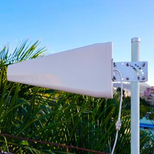 4G LTE Outdoor Antenna 698-2700MHz Directional Log Periodic Yagi Antenna for Communication
