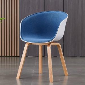 China Blue Cushion Dining Chair 760HMM PP Material Sleek Modern Design supplier