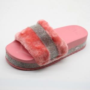 China Non Slip 35 22.5cm Platform Fluffy Slippers Shiny Warm Faux Fur supplier
