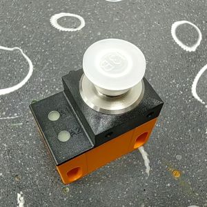 China IN5327 Solution de surveillance de la position de la vanne avec capteur inductif double IFM wholesale