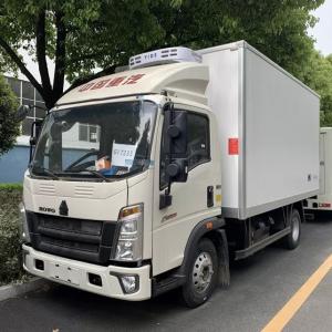 Sinotruk Howo Small Refrigerator Box Truck 95km/h 130hp 5 Tons