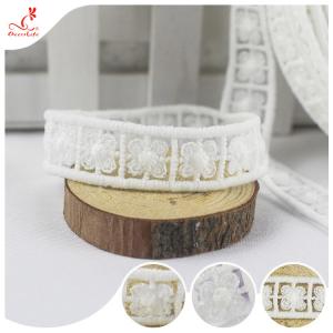 China Machine Crochet Ivory Lace Trim Embroidery For Women Dress Skirt Decoration supplier