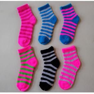 China Polyester Winter Women's Novelty Socks / Warm Womens Socks Thick Cozy Fuzzy supplier