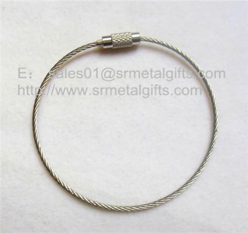 Stainless wire cable with screw nut to form a loop