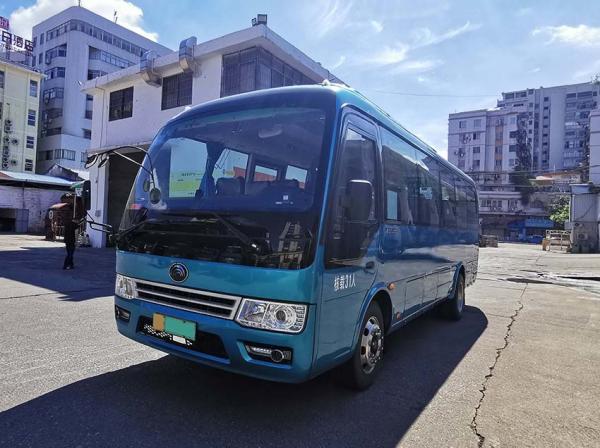 Автобус LHD Yutong 31 место с автоматической коробкой передач
