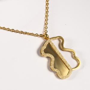 China 18K Gold Plated 316 Stainless Steel Pendants Necklace Customizable For Hollow supplier