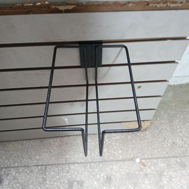 China Adjustable Wire Slatwall Brackets, 1 left and 1 right per set wholesale