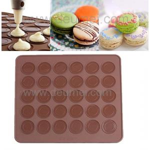 China 30-Capacity Round Shaped Non Stick Heat Resistant Reusable Macarons Silicone Baking Mat supplier