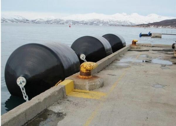 High Pressure Floating Hydro Pneumatic Fender , Bright Colors Inflatable Dock Fenders