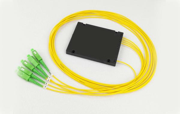 1x4 Fiber Optic PLC Splitter Single Mode -40-85℃ Operating Temperature