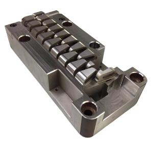 China Cavidade do núcleo do molde da perfuração do metal precioso EDM das peças da máquina do torno do CNC S136 supplier