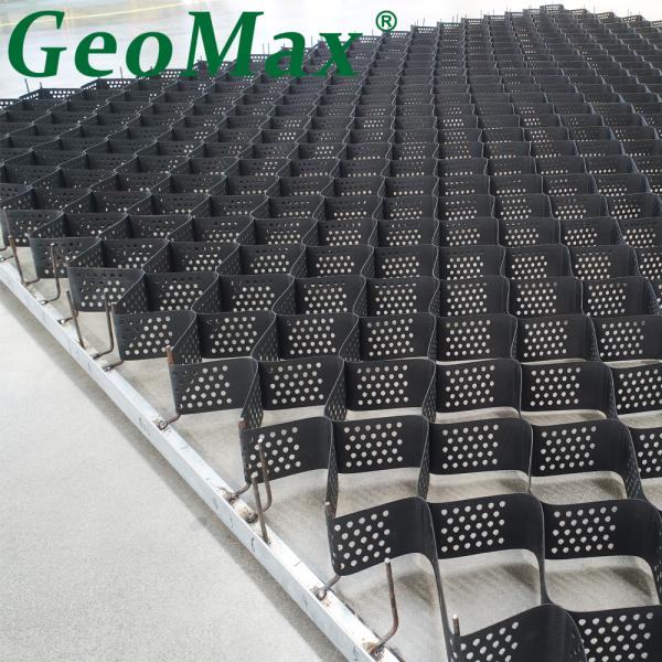 250mm Extra-Deep HDPE Welded Geocell for Extreme Load Applications With 12kN/m Peeling Strength 25kN/m Tensile Strength In German