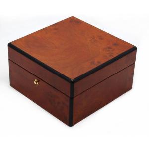 China Estuche de reloj de madera maciza personalizado con almohada de PU, embalaje ecológico de lujo wholesale