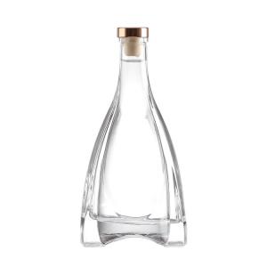 China Custom Spirits Glass Bottles in 250ml 500ml for Whisky from Super Flint Glass Suppliers supplier