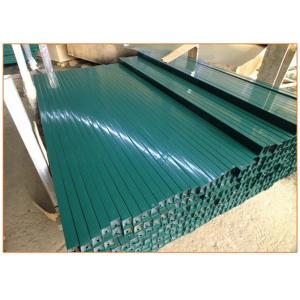 As forças armadas galvanizaram a cerca de segurança 358