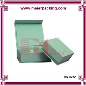 China Custom Sharp edged sturdy Paper light green magnet sweet box with hinged lid supplier