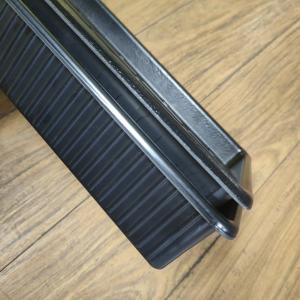 China カスタマイズされた1020長方形の黒/白のプラスティック挿入トレイ 穴/穴なしの植物温室育苗箱 wholesale