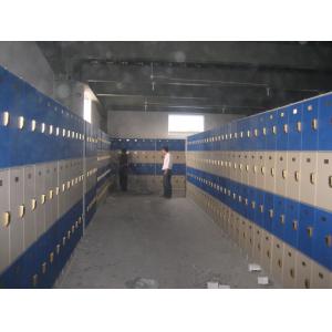 China H2000 × W933 × D450mm 4 Tier Lockers Graffiti Proof With Master Combination Padlock supplier