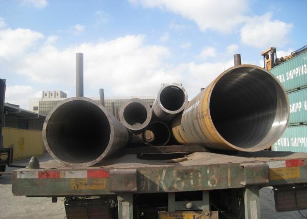 Petrochemical Industry Hot Rolled Steel Pipe , Seamless Carbon Steel Pipe 32''