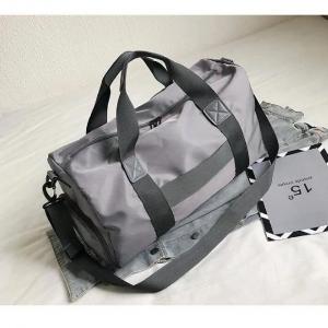 China Lightweight Unisex Leisure Nylon Gym Duffle Bag supplier