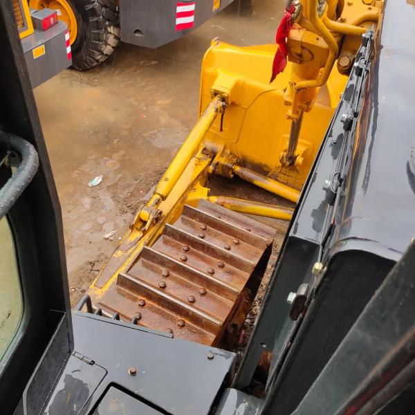 China Puissance élevée SHANTUI SD32 Bulldozer à rampe WP12 moteur pour le défrichage des terres wholesale