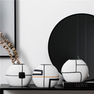 China Modern Custom Design Living Room Nordic Round Vase Ornaments Home Decor Matte Ceramic Vases For Interior supplier