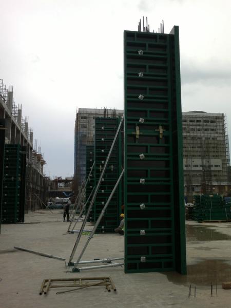Steel Frame Formwork with hollow steel structure and adjustable clamps