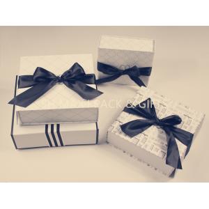 Foldable Chipboard Gift Box With Ribbon Bow Big Tied , Custom Chipboard Boxes For Crafting