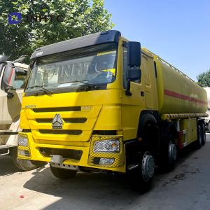 Sinotruk Howo Oil Tank Truck 8X4 400HP LHD Diesel Fuel Oil Refueling Tanker Delivery