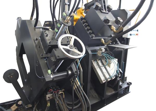 Système hydraulique de refroidissement à l'eau CNC ligne de marquage et de cisaillement de perforation à lame unique