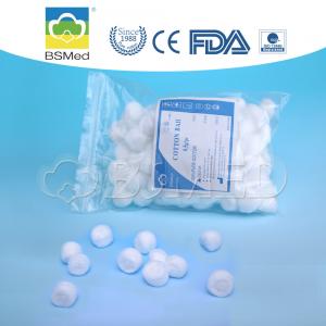 China 100% Pure Sterile Cotton Wool Balls Small Size Non - Irritating For Hospital wholesale