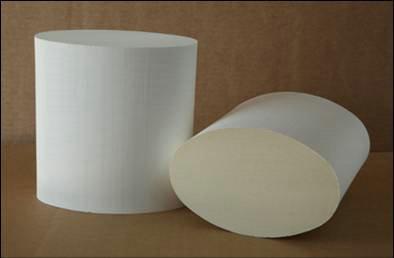 Thin 3 way Honeycomb Ceramic Filter , Round Cordierite Substrate