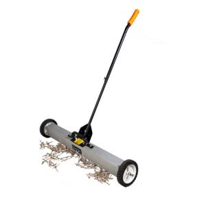 China 24 Inch Heavy Duty Roofing Industry Wheel Type Pick Up Tools Nails Screws Magnetic Floor Sweeper supplier