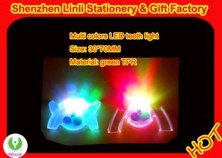 2011 Halloween glow products led mini flashing teetch light toys
