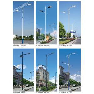 hot sale style powder coating double arm 6m highway street lighting poles with solar floodlighting