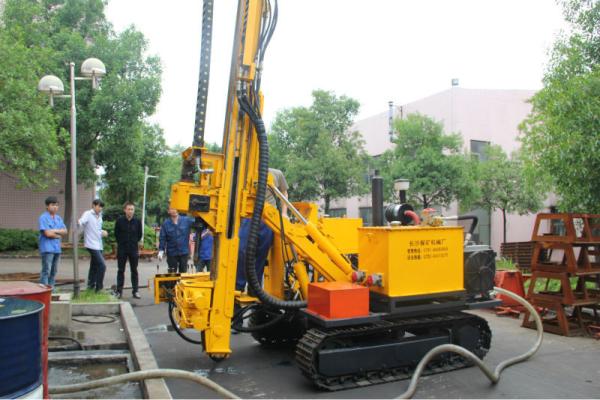 CYG300 Pen - Air Crawler Drilling Rig Tractor / Hydraulic Rig Machine