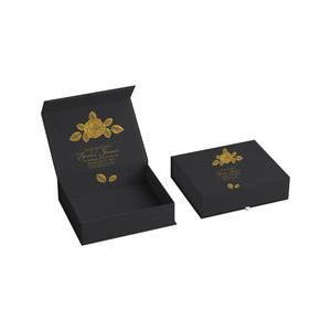 Recyclable Magnetic Folding Gift Box Cardboard CMYK Apparel Gift Packaging Box
