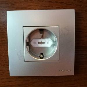 China Baby Proofing Electrical Outlet Cover ABS Socket Safety Cover supplier