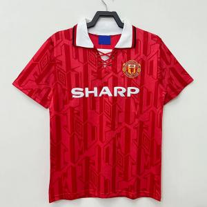 China Classic Red Retro Soccer Jerseys Old Football Kits White Collar Cuffs supplier