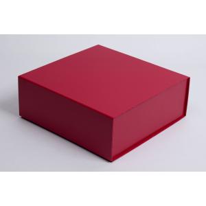 Scarlet Magnetic Lid Gift Leather Gift Box Stamping UV Coating Gold Foil