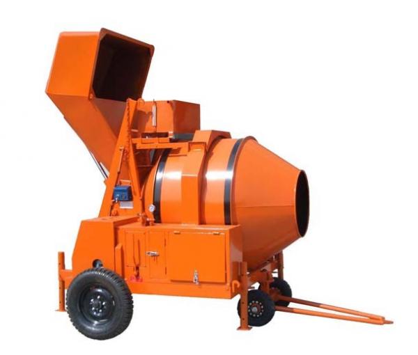 Diesel Engine Powered Concrete Mixer Machine / Reverse Drum Mobile Concrete