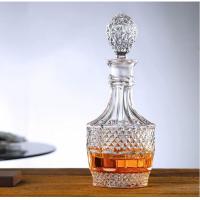 China Modern Wine Decanter Clear Glass Finished Decanter Glass Crystal Whiskey Decanter Gift on sale