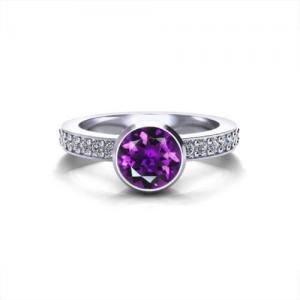 Amethyst Filigree Ring    Slightly Stones  With 4K White Gold, Amethyst .20cttw