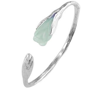 Handcraft Sterling Silver Cuff Bracelet with Sculpted Natural Jade Gardenias Silver Bangle (B6032401GREEN)
